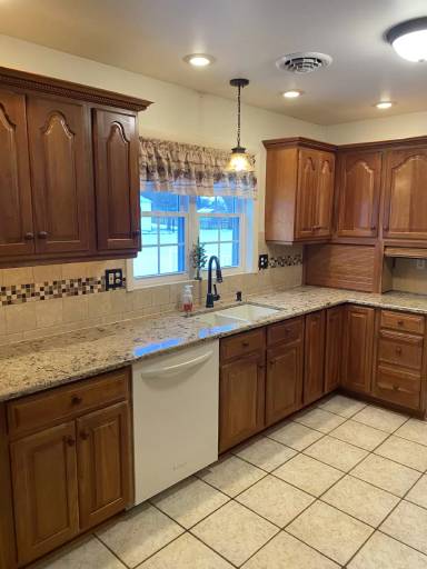 Main picture of 19647 Woodside Dr
