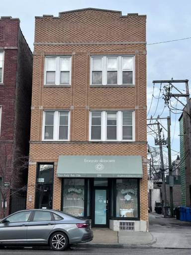 Main picture of 2141 N Western Ave