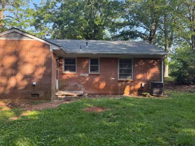 Main picture of 143 Wildwood Dr