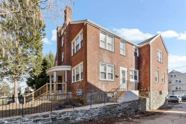 Main picture of 709 Morgan Ave