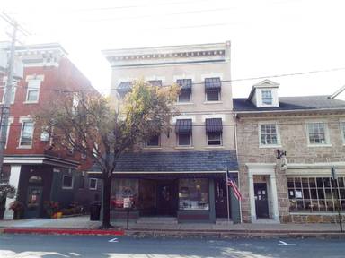 Main picture of 22 S Market St