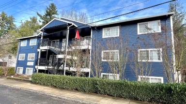 Main picture of 10211 N Lombard St