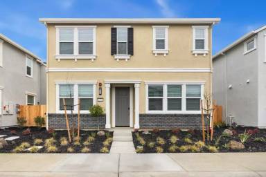 Main picture of 8376 Solfrid Way