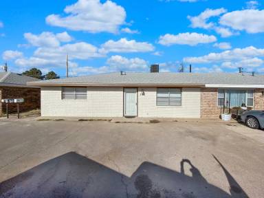 Main picture of 708 E Sunset Dr