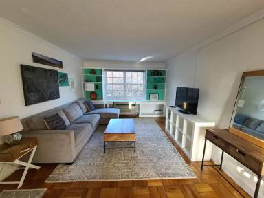 Main picture of 1704 W Abingdon Dr