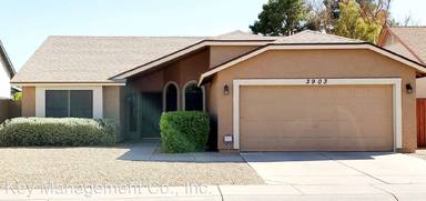 Main picture of 3903 E Marconi Ave