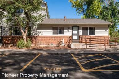 Main picture of 590 S Eaton St