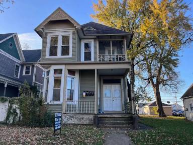 Main picture of 128 E Dewald St