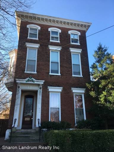 Main picture of 514 W Oak St