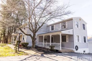 Main picture of 920 Sugars Bridge Rd