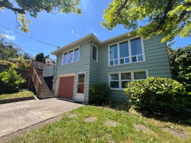 Main picture of 36 Grand View Dr