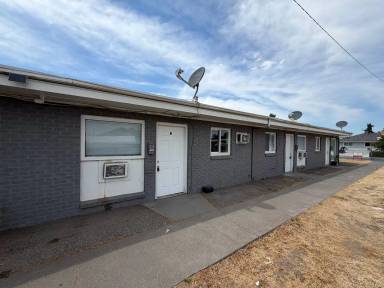 Main picture of 928 W Ruby St