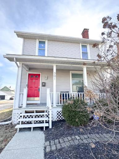 Main picture of 301 E Moler St