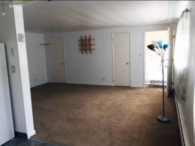 Main picture of 5955 Yukon St