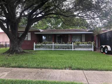 Main picture of 506 Clarke Ave