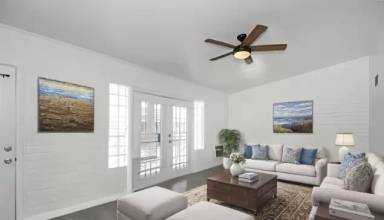 Main picture of 408 W Earll Dr