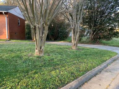 Main picture of 2000 Waters Dr