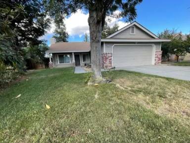 Main picture of 1369 Crossbill Way