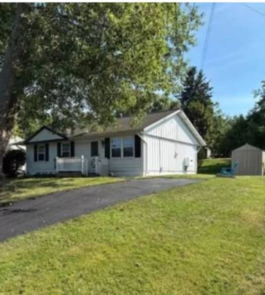 Main picture of 125 Christopher Dr