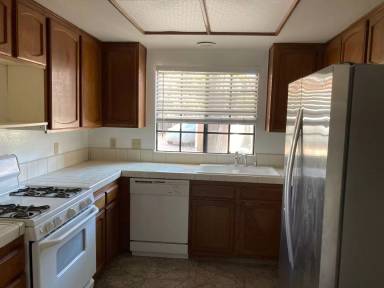 Main picture of 2100 Cliff Dr