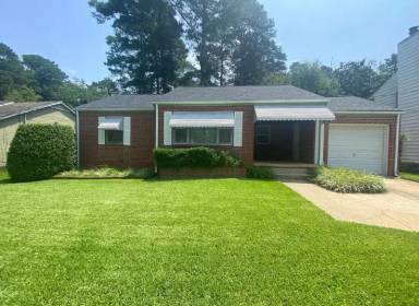 Main picture of 2940 S Clark Dr