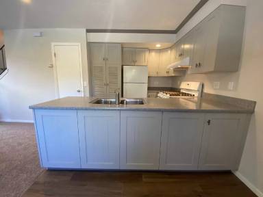 Main picture of 239 Mill St