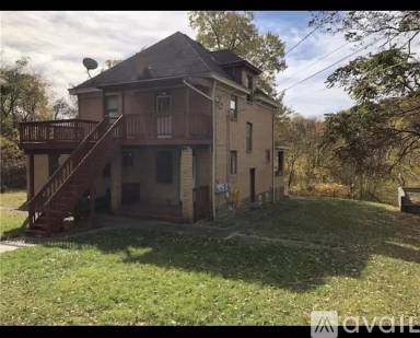 Main picture of 99 Victoria Dr