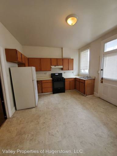 Main picture of 7 Winter St