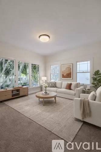 Main picture of 832 N Edinburgh Ave