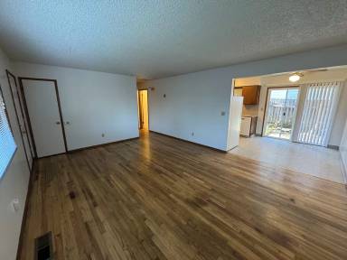 Main picture of 4046 SE Howe St
