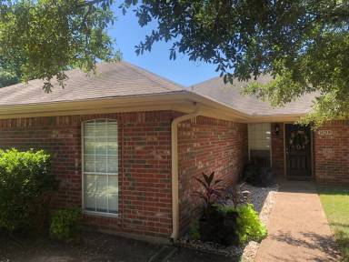 Main picture of 14208 Chisolm Dr
