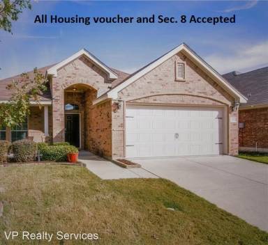 Main picture of 2028 Uvalde Dr