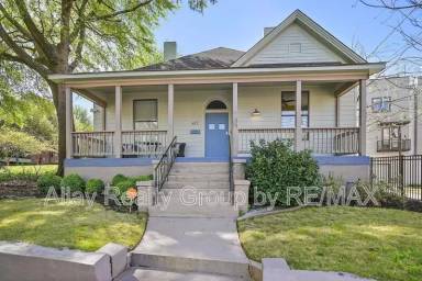 Main picture of 437 Gartrell St SE