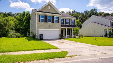 Main picture of 406 Delmont Dr