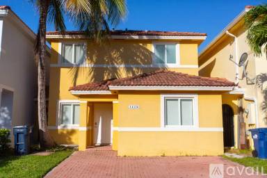 Main picture of 14336 SW 134th Pl