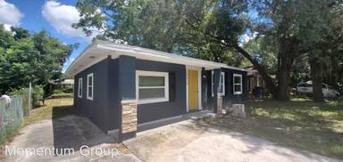Main picture of 3010 E Osborne Ave