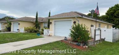 Main picture of 2306 NE 8th Pl