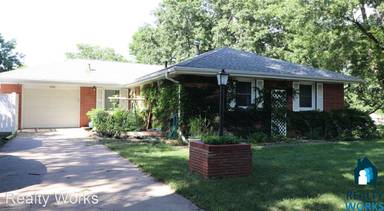 Main picture of 5940 L St