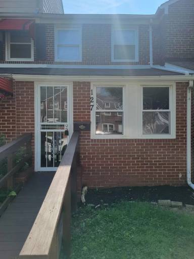 Main picture of 127 Carver Rd