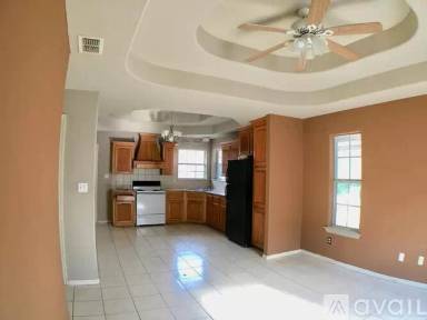 Main picture of 805 W Bronze Dr