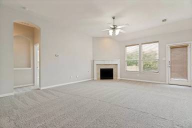 Main picture of 10129 Sanden Dr