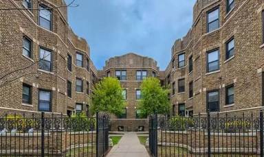 Main picture of 629-39 W Cornelia Ave