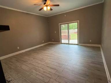 Main picture of 112 Shadow Ln