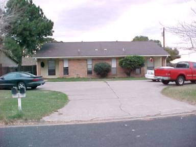 Main picture of 2411 Colgate Cir