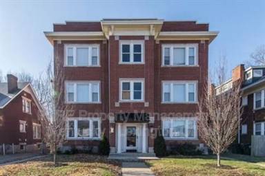 Main picture of 262 Kalmia Ave