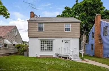 Main picture of 1766 Silver Ave SE