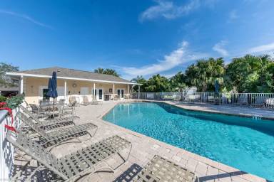 Main picture of 3494 Lakewood Blvd