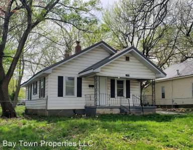 Main picture of 2138 N Boonville Ave