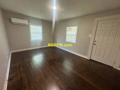 Main picture of 4938 Atkins St