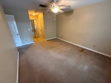 Main picture of 2040 Woodlawn Dr SW
